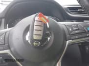 ✅ 2019 Nissan Rogue SL • VIN: 5N1AT2MT0KC753827 • Лот: 43558008. Опубликован ранее на IAAI с пробегом 121 686 миль. Бесплатный доступ к архиву аукционных продаж из США и подробный отчёт об истории автомобиля на DreamBid. Изображение 11.