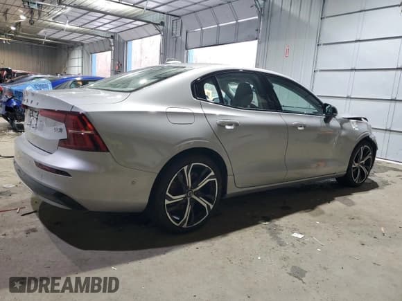 ✅ 2024 Volvo S60 Ultimate Dark Theme • VIN: 7JRL12TM0RG311292 • Lot: 82137384. Listed on Copart with 11,324 mi. Free auction sales archive from the USA and detailed vehicle history report at DreamBid. Image 3.