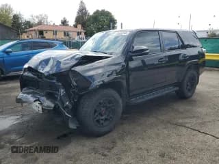 ✅ 2022 Toyota 4Runner SR5 Premium • VIN: JTENU5JRXN6062705 • Lot: 80586165. Wystawiony na Copart z przebiegiem 39 242 mil. Bezpłatny archiwum sprzedaży aukcyjnych z USA i szczegółowy raport historii pojazdu na DreamBid. Zdjęcie 1.