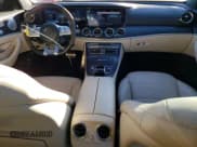 ✅ 2020 Mercedes-Benz E 63 S AMG • VIN: WDDZF8KB2LA758185 • Лот: 37468133. Опубликован ранее на Copart с пробегом 29 186 миль. Бесплатный доступ к архиву аукционных продаж из США и подробный отчёт об истории автомобиля на DreamBid. Изображение 8.