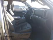 ✅ 2025 GMC Sierra 1500 SLT • VIN: 3GTUUDED2SG206119 • Лот: 43588189. Опубликован ранее на IAAI с пробегом 27 739 миль. Бесплатный доступ к архиву аукционных продаж из США и подробный отчёт об истории автомобиля на DreamBid. Изображение 5.