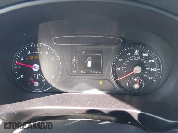 ✅ 2017 Kia Sorento LX • VIN: 5XYPGDA34HG256335 • Lot: 43510296. Listed on IAAI with 166,365 mi. Free auction sales archive from the USA and detailed vehicle history report at DreamBid. Image 7.