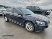 ✅ 2016 Volkswagen Passat S • VIN: 1VWAS7A34GC047067 • Lot: 93850615. Wystawiony na Copart z przebiegiem 111 671 mil. Bezpłatny archiwum sprzedaży aukcyjnych z USA i szczegółowy raport historii pojazdu na DreamBid. Zdjęcie 4.