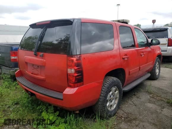 2011 Chevrolet Tahoe Commercial with VIN 1GNSK2E09BR320527, listed as a Copart auction lot 47970605 with 53,272 mi miles and Salvage title. Bid and sale history available at DreamBid. Image 3.
