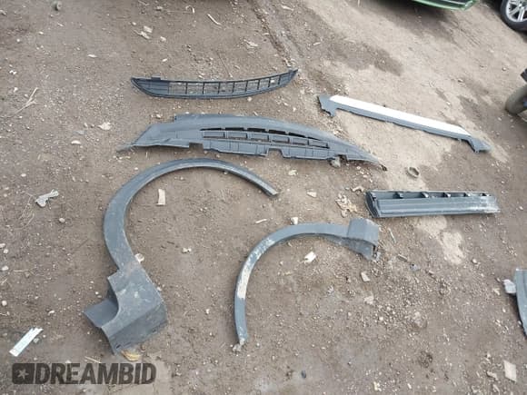 ✅ 2017 Toyota RAV4 XLE • VIN: 2T3RFREV8HW602005 • Лот: 43461103. Опубликован ранее на IAAI с пробегом 51 177 миль. Бесплатный доступ к архиву аукционных продаж из США и подробный отчёт об истории автомобиля на DreamBid. Изображение 12.