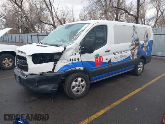 ✅ 2017 Ford Transit XL • VIN: 1FMZK1YM9HKA67545 • Lot: 41781010. Wystawiony na IAAI z przebiegiem 46 544 mil. Bezpłatny archiwum sprzedaży aukcyjnych z USA i szczegółowy raport historii pojazdu na DreamBid. Zdjęcie 17.