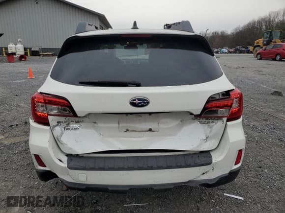 ✅ 2017 Subaru Outback Premium • VIN: 4S4BSAFC7H3389350 • Lot: 93252915. Listed on Copart with 126,823 mi. Free auction sales archive from the USA and detailed vehicle history report at DreamBid. Image 6.