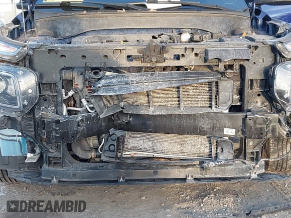 ✅ 2020 Hyundai Venue SE • VIN: KMHRB8A30LU015163 • Lot: 41293346. Listed on IAAI with 68,829 mi. Free auction sales archive from the USA and detailed vehicle history report at DreamBid. Image 17.