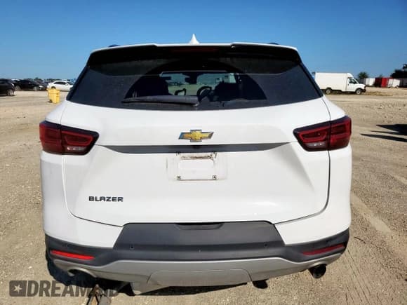 ✅ 2024 Chevrolet Blazer LT • VIN: 3GNKBDR41RS182014 • Lot: 71311905. Listed on Copart with 43,087 mi. Free auction sales archive from the USA and detailed vehicle history report at DreamBid. Image 6.