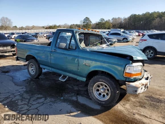 ✅ 1996 Ford F-150 • VIN: 2FTEF15Y7TCA00678 • Lot: 48039115. Listed on Copart with 133,268 mi. Free auction sales archive from the USA and detailed vehicle history report at DreamBid. Image 4.