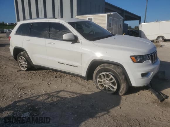 ✅ 2018 Jeep Grand Cherokee Altitude • VIN: 1C4RJEAG5JC338717 • Lot: 86483565. Wystawiony na Copart z przebiegiem 75 775 mil. Bezpłatny archiwum sprzedaży aukcyjnych z USA i szczegółowy raport historii pojazdu na DreamBid. Zdjęcie 4.