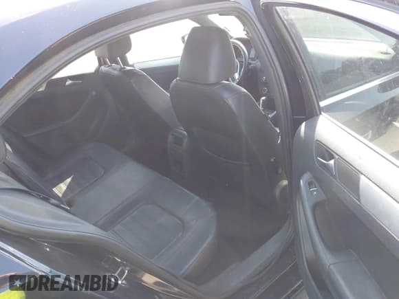 ✅ 2013 Volkswagen Jetta Autobahn • VIN: 3VW4A7AJ1DM364460 • Lot: 42425355. Listed on IAAI with 184,410 mi. Free auction sales archive from the USA and detailed vehicle history report at DreamBid. Image 8.