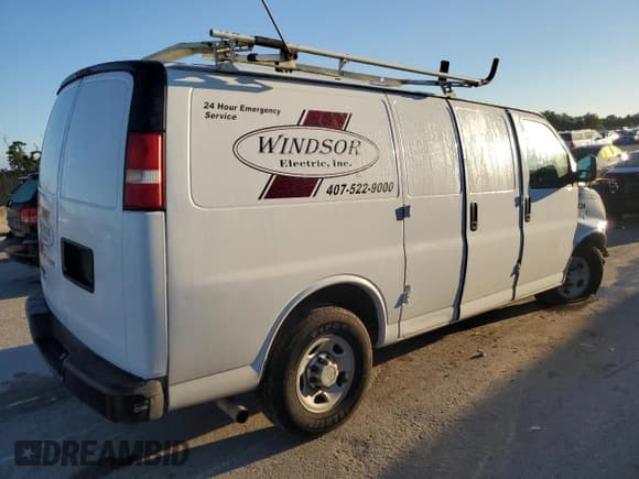 ✅ 2015 Chevrolet Express Cargo • VIN: 1GCWGFCF8F1150529 • Лот: 86086485. Опубликован ранее на Copart с пробегом Не указан. Бесплатный доступ к архиву аукционных продаж из США и подробный отчёт об истории автомобиля на DreamBid. Изображение 3.