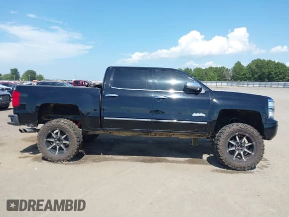 ✅ 2015 Chevrolet Silverado 1500 High Country • VIN: 3GCUKTEJ6FG187019 • Лот: 42836069. Опубликован ранее на IAAI с пробегом 144 832 миль. Бесплатный доступ к архиву аукционных продаж из США и подробный отчёт об истории автомобиля на DreamBid. Изображение 14.