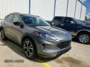 ✅ 2022 Ford Escape SE • VIN: 1FMCU9G6XNUB16270 • Lot: 85298065. Wystawiony na Copart z przebiegiem 48 515 mil. Bezpłatny archiwum sprzedaży aukcyjnych z USA i szczegółowy raport historii pojazdu na DreamBid. Zdjęcie 14.