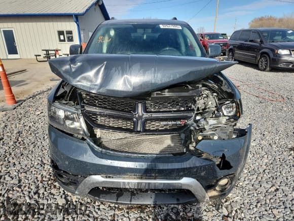 ✅ 2017 Dodge Journey Crossroad Plus • VIN: 3C4PDCGB5HT581778 • Lot: 92631995. Listed on Copart with 136,800 mi. Free auction sales archive from the USA and detailed vehicle history report at DreamBid. Image 5.
