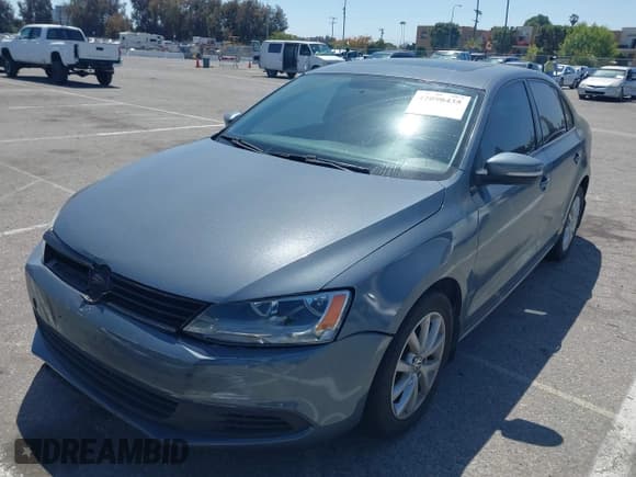✅ 2011 Volkswagen Jetta SE • VIN: 3VWDZ7AJ9BM360601 • Lot: 42090435. Listed on IAAI with 92,974 mi. Free auction sales archive from the USA and detailed vehicle history report at DreamBid. Image 17.