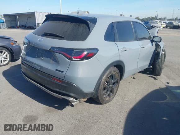 ✅ 2024 Honda HR-V Sport • VIN: 3CZRZ1H5XRM721093 • Лот: 41128550. Опубликован ранее на IAAI с пробегом 22 496 миль. Бесплатный доступ к архиву аукционных продаж из США и подробный отчёт об истории автомобиля на DreamBid. Изображение 4.