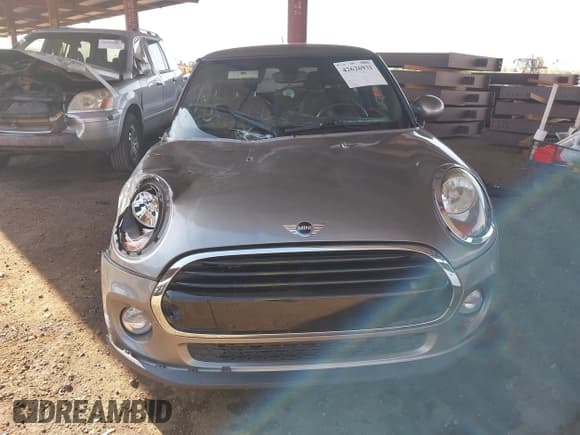 ✅ 2018 MINI Hardtop Cooper • VIN: WMWXP5C52J3D02002 • Lot: 42626931. Listed on IAAI with 86,263 mi. Free auction sales archive from the USA and detailed vehicle history report at DreamBid. Image 12.