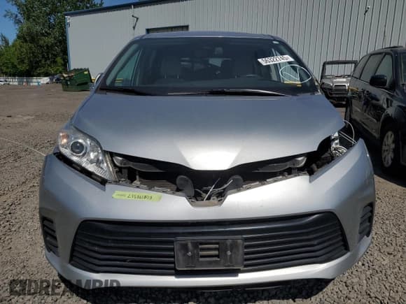 ✅ 2019 Toyota Sienna LE Auto Access Seat • VIN: 5TDKZ3DC2KS011179 • Lot: 56322745. Listed on Copart with 84,648 mi. Free auction sales archive from the USA and detailed vehicle history report at DreamBid. Image 5.