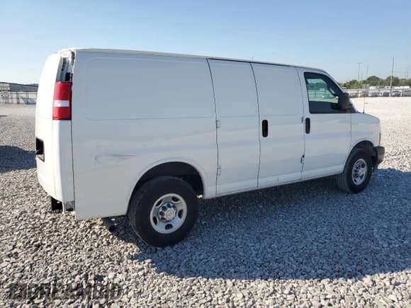 ✅ 2022 Chevrolet Express Cargo • VIN: 1GCWGAFP7N1205364 • Lot: 67463025. Listed on Copart with 50,069 mi. Free auction sales archive from the USA and detailed vehicle history report at DreamBid. Image 3.
