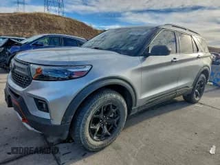 ✅ 2022 Ford Explorer Timberline • VIN: 1FMSK8JH3NGB66173 • Lot: 94143705. Wystawiony na Copart z przebiegiem 56 189 mil. Bezpłatny archiwum sprzedaży aukcyjnych z USA i szczegółowy raport historii pojazdu na DreamBid. Zdjęcie 1.