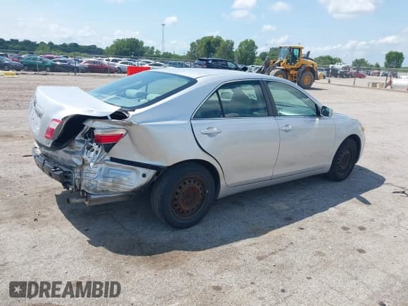 ✅ 2009 Toyota Camry • VIN: 4T1BE46K89U332828 • Lot: 42807671. Wystawiony na IAAI z przebiegiem 132 144 mil. Bezpłatny archiwum sprzedaży aukcyjnych z USA i szczegółowy raport historii pojazdu na DreamBid. Zdjęcie 4.