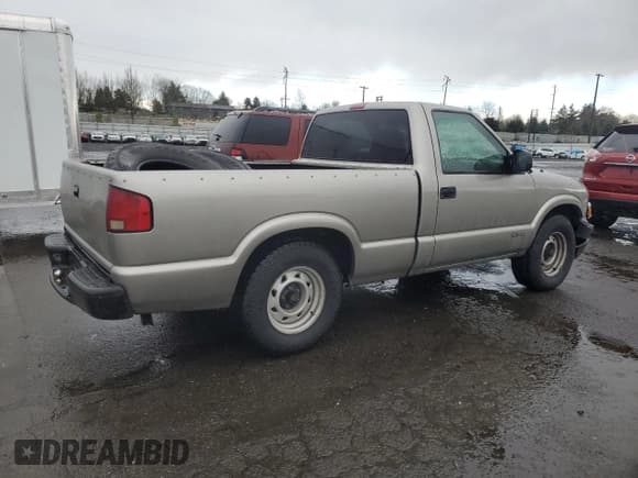 ✅ 2002 Chevrolet S-10 Fleet • VIN: 1GCCS145928158697 • Lot: 46715405. Listed on Copart with 207,999 mi. Free auction sales archive from the USA and detailed vehicle history report at DreamBid. Image 3.