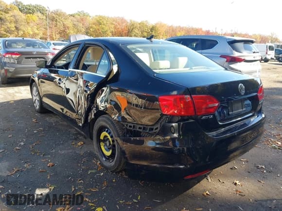 ✅ 2013 Volkswagen Jetta SE • VIN: 3VWBP7AJ2DM251106 • Lot: 43583419. Listed on IAAI with 114,158 mi. Free auction sales archive from the USA and detailed vehicle history report at DreamBid. Image 3.