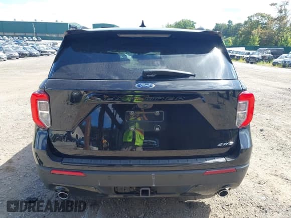 ✅ 2022 Ford Explorer ST-Line • VIN: 1FMSK8KH5NGC30132 • Lot: 43103685. Listed on IAAI with 48,712 mi. Free auction sales archive from the USA and detailed vehicle history report at DreamBid. Image 16.