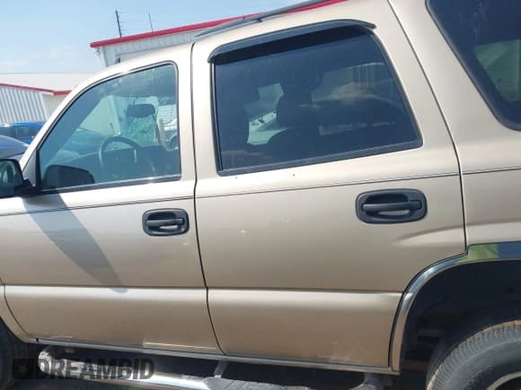 ✅ 2006 Chevrolet Tahoe LS • VIN: 1GNEC13V46J148317 • Lot: 42603223. Listed on IAAI with 275,308 mi. Free auction sales archive from the USA and detailed vehicle history report at DreamBid. Image 14.