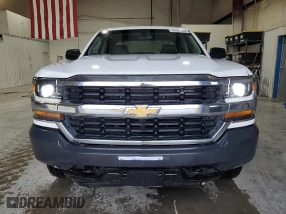 ✅ 2019 Chevrolet Silverado 1500 Work Truck • VIN: 2GCVKNECXK1169773 • Lot: 61051965. Wystawiony na Copart z przebiegiem 127 727 mil. Bezpłatny archiwum sprzedaży aukcyjnych z USA i szczegółowy raport historii pojazdu na DreamBid. Zdjęcie 5.