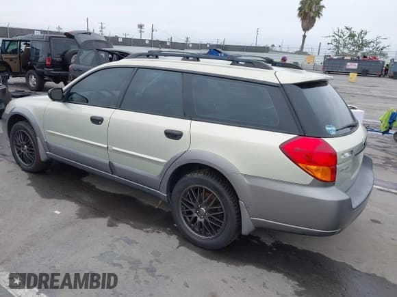 ✅ 2005 Subaru Legacy Outback • VIN: 4S4BP61C656304031 • Lot: 42707467. Listed on IAAI with 167,954 mi. Free auction sales archive from the USA and detailed vehicle history report at DreamBid. Image 3.