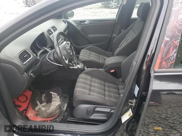 ✅ 2012 Volkswagen Golf GTI PZEV • VIN: WVWHD7AJ7CW278189 • Lot: 81611415. Wystawiony na Copart z przebiegiem 112 589 mil. Bezpłatny archiwum sprzedaży aukcyjnych z USA i szczegółowy raport historii pojazdu na DreamBid. Zdjęcie 7.