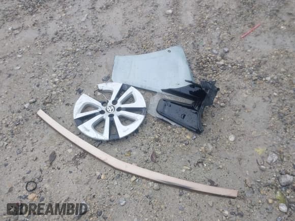 ✅ 2018 Toyota Prius Two • VIN: JTDKBRFU3J3057696 • Лот: 43719993. Опубликован ранее на IAAI с пробегом 74 851 миль. Бесплатный доступ к архиву аукционных продаж из США и подробный отчёт об истории автомобиля на DreamBid. Изображение 11.