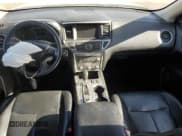 ✅ 2017 Nissan Pathfinder Platinum • VIN: 5N1DR2MM8HC600531 • Lot: 81155095. Wystawiony na Copart z przebiegiem 204 432 mil. Bezpłatny archiwum sprzedaży aukcyjnych z USA i szczegółowy raport historii pojazdu na DreamBid. Zdjęcie 8.