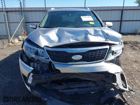 ✅ 2015 Kia Sorento LX • VIN: 5XYKTCA66FG574450 • Лот: 43492260. Опубликован ранее на IAAI с пробегом 236 000 миль. Бесплатный доступ к архиву аукционных продаж из США и подробный отчёт об истории автомобиля на DreamBid. Изображение 12.