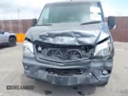✅ 2015 Mercedes-Benz Sprinter Passenger • VIN: WDZPE7DC1FP111850 • Lot: 41920037. Wystawiony na IAAI z przebiegiem 127 121 mil. Bezpłatny archiwum sprzedaży aukcyjnych z USA i szczegółowy raport historii pojazdu na DreamBid. Zdjęcie 6.