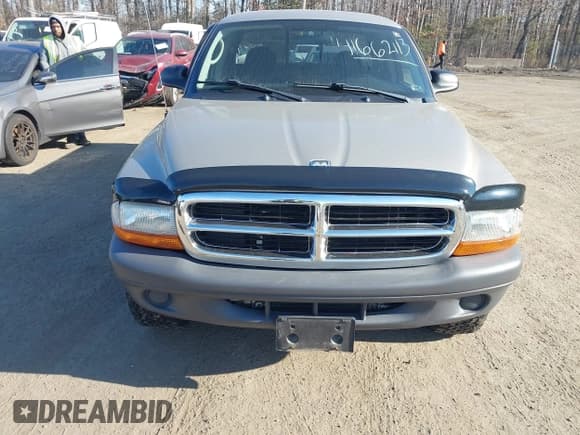 ✅ 2004 Dodge Dakota • VIN: 1D7HG12K84S704305 • Lot: 41662113. Wystawiony na IAAI z przebiegiem 154 383 mil. Bezpłatny archiwum sprzedaży aukcyjnych z USA i szczegółowy raport historii pojazdu na DreamBid. Zdjęcie 6.