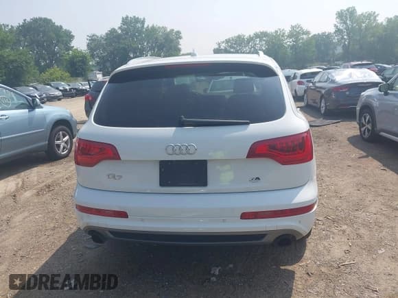 ✅ 2013 Audi Q7 S line Prestige • VIN: WA1DGBFEXDD016128 • Lot: 42835509. Wystawiony na IAAI z przebiegiem 136 514 mil. Bezpłatny archiwum sprzedaży aukcyjnych z USA i szczegółowy raport historii pojazdu na DreamBid. Zdjęcie 16.