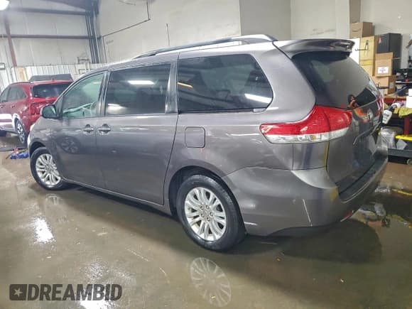 ✅ 2011 Toyota Sienna XLE • VIN: 5TDYK3DC0BS132730 • Lot: 90822675. Listed on Copart with 164,726 mi. Free auction sales archive from the USA and detailed vehicle history report at DreamBid. Image 2.