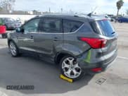 ✅ 2019 Ford Escape Titanium • VIN: 1FMCU0J9XKUA63788 • Лот: 43454970. Опубликован ранее на IAAI с пробегом 55 620 миль. Бесплатный доступ к архиву аукционных продаж из США и подробный отчёт об истории автомобиля на DreamBid. Изображение 3.