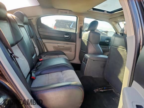 2006 Dodge Charger SRT-8 с VIN 2B3KA73W96H288105, выставлен на аукционе Copart как лот 84009015 с пробегом 83 880 миль миль и Списание • Salvage title. История ставок и продаж доступна на DreamBid. Изображение 10.