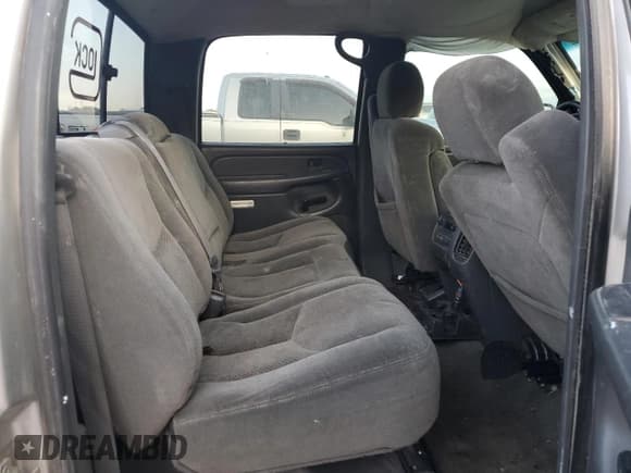 ✅ 2005 Chevrolet Silverado 1500 LS • VIN: 2GCEC13T251116577 • Лот: 77739404. Опубликован ранее на Copart с пробегом 214 491 миль. Бесплатный доступ к архиву аукционных продаж из США и подробный отчёт об истории автомобиля на DreamBid. Изображение 10.