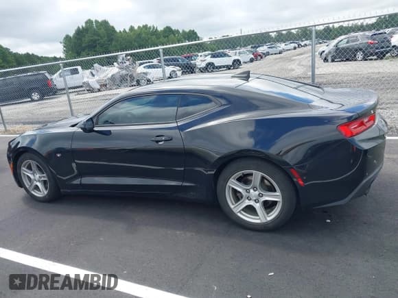 ✅ 2018 Chevrolet Camaro 1LT • VIN: 1G1FB1RS2J0166173 • Лот: 42961625. Опубликован ранее на IAAI с пробегом 94 219 миль. Бесплатный доступ к архиву аукционных продаж из США и подробный отчёт об истории автомобиля на DreamBid. Изображение 15.