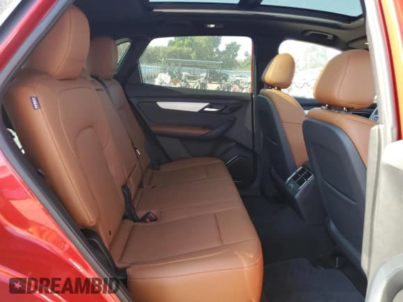 ✅ 2024 VinFast VF 8 Plus • VIN: RLLV1AFAXRH008300 • Лот: 65728365. Опубликован ранее на Copart с пробегом 3 334 миль. Бесплатный доступ к архиву аукционных продаж из США и подробный отчёт об истории автомобиля на DreamBid. Изображение 11.