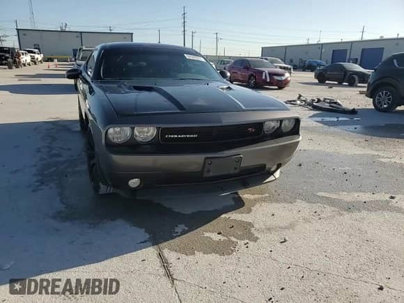 2014 Dodge Challenger Shaker z VIN 2C3CDYBT8EH302456, wystawiony jako Copart lot #60986835 z przebiegiem 108 228 mil mil oraz Czysty tytuł • Clean title. Historia ofert i sprzedaży dostępna na DreamBid. Obrazek 13.