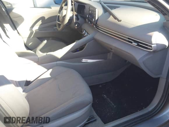 2024 Hyundai Elantra SE с VIN KMHLL4DG5RU711102, выставлен на аукционе IAAI как лот 43047852 с пробегом 29 795 миль миль и . История ставок и продаж доступна на DreamBid. Изображение 5.