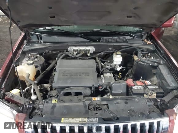 ✅ 2010 Mercury Mariner Premier • VIN: 4M2CN8HG9AKJ01231 • Lot: 41868769. Wystawiony na IAAI z przebiegiem 99 322 mil. Bezpłatny archiwum sprzedaży aukcyjnych z USA i szczegółowy raport historii pojazdu na DreamBid. Zdjęcie 10.