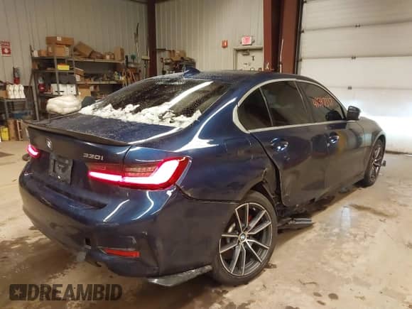 2020 BMW 3 Series 330i xDrive с VIN WBA5R7C01LFH45079, выставлен на аукционе IAAI как лот 41547337 с пробегом 67 621 миль миль и . История ставок и продаж доступна на DreamBid. Изображение 4.